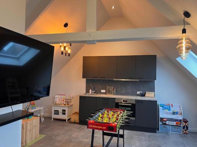 Family Appartement 'Marieo' With Game Room And Outdoor Facilities Gistel Exterior photo