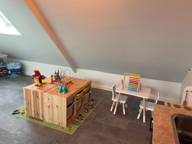 Family Appartement 'Marieo' With Game Room And Outdoor Facilities Gistel Exterior photo